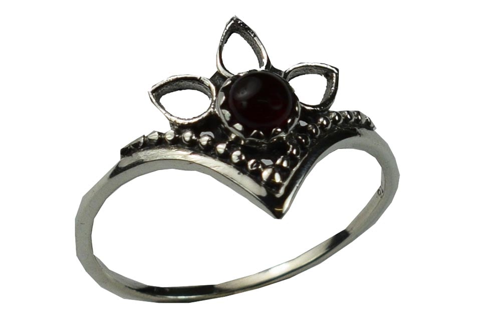 Silver Ring Crown Garnet