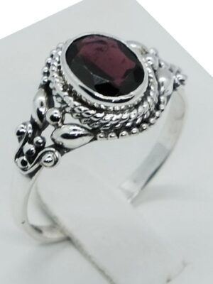 Silver Ring Oval Garnet Cut