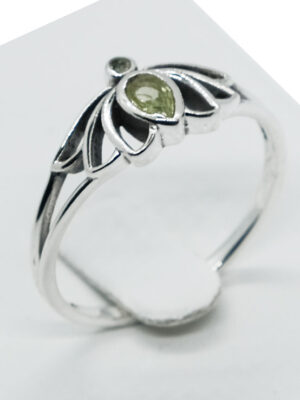 Silver Ring Lotus Cut Peridot