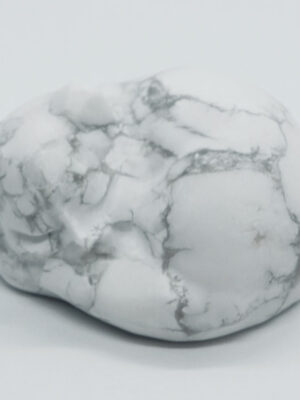 Cat 40mm Sleeping Howlite