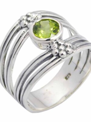 Silver Ring Peridot Cut Stone
