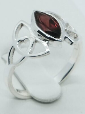 Silver Ring MRQ Cut Garnet