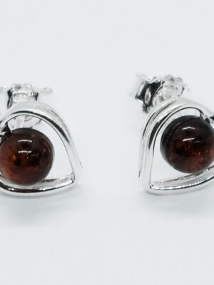Silver Amber Stud Heart 2.1g