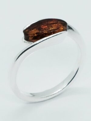 Silver Amber Ring Oval 3.2g