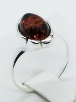 Silver Amber Ring Oval 2.8g
