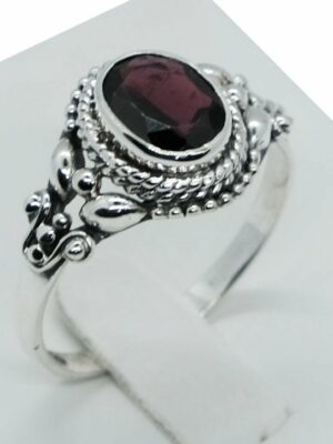 Silver Ring Oval Garnet Cut