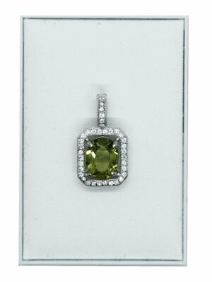 Silver Pendant Peridot