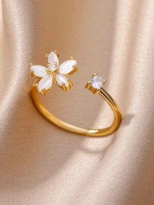 Ring Fashion Zircon Flower