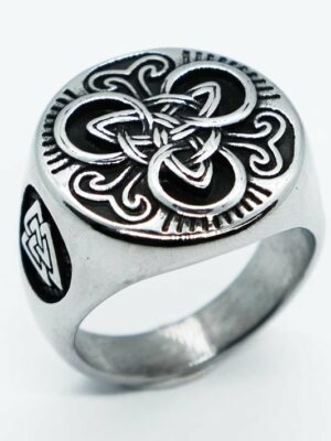 Ring Steel Triquetra Ornament