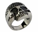 Ring Skull with Black Strass