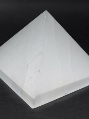 Selenite Pyramid 6X6cm