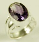 Silver Ring Amethyst Cut