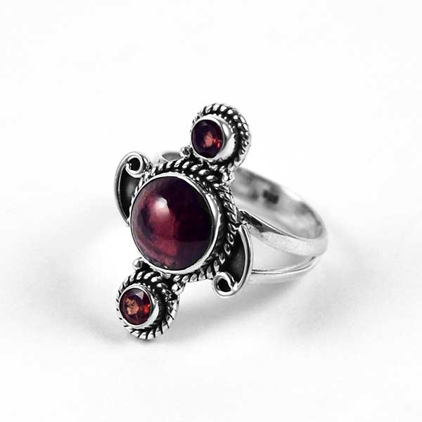 Silver Ring Garnet Cab