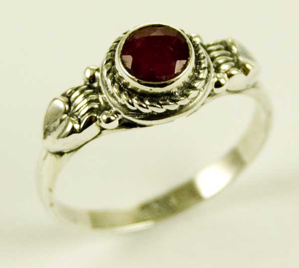 Silver Ring Garnet Cab