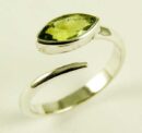 Silver Ring Peridot Cut