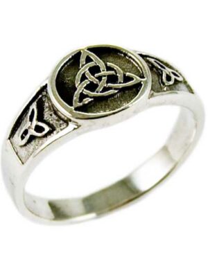 Silver Ring Triquetra