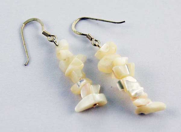 Earring Chip Stones Mother Of Pearl 5x5mm