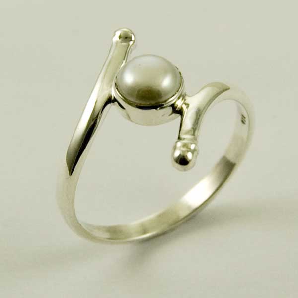 Ring Silver Swirly With Round Pearl Stone