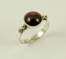Ring Silver Circle Garnet