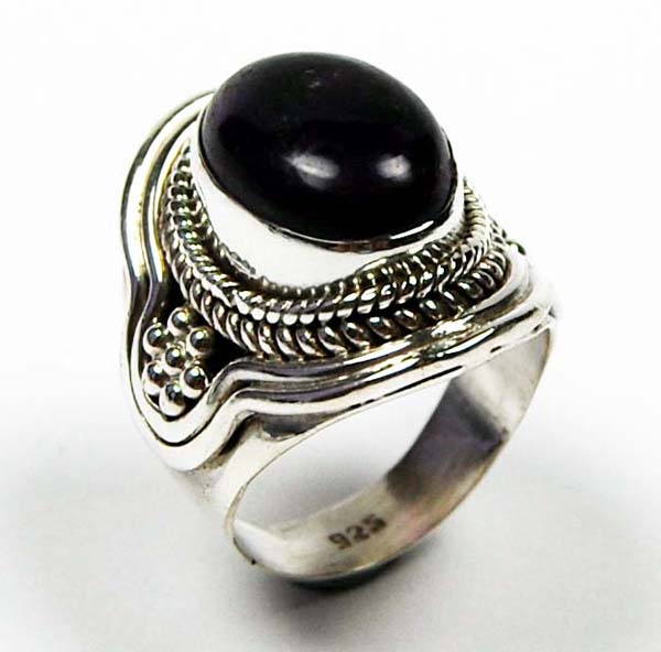 Ring Silver Oval Floral Amethyst